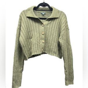 Wild Fable Olive Green cropped button-up sweater with collar